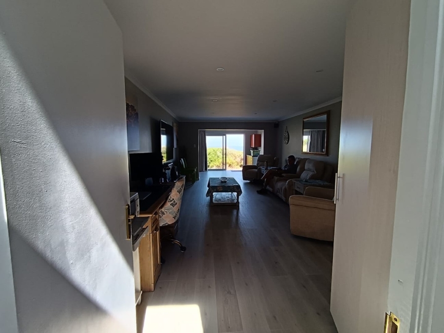 5 Bedroom Property for Sale in Kleinbaai Western Cape